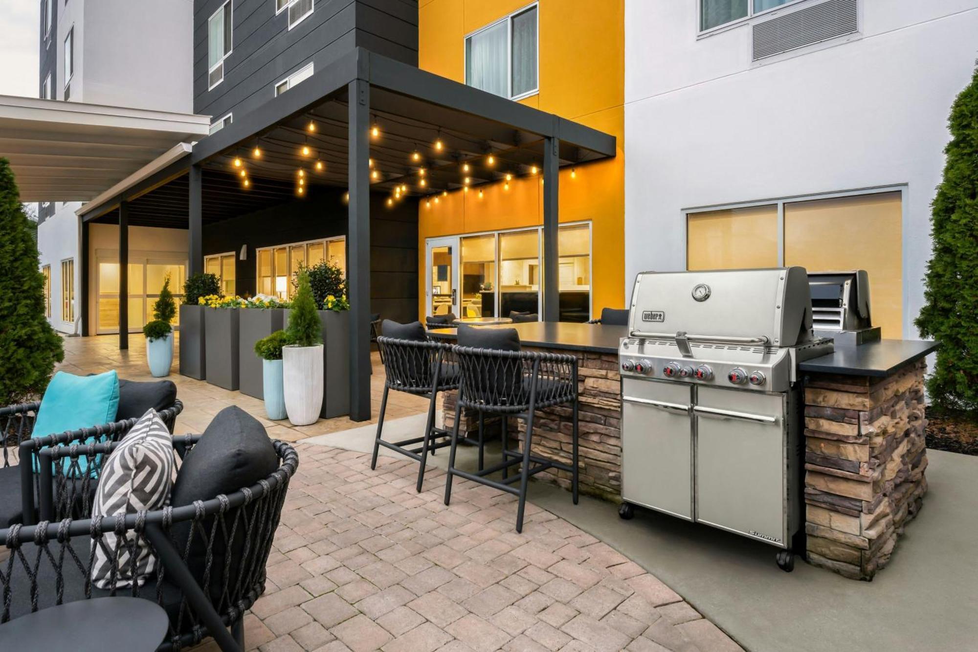 Towneplace Suites By Marriott Montgomery Eastchase Exteriör bild