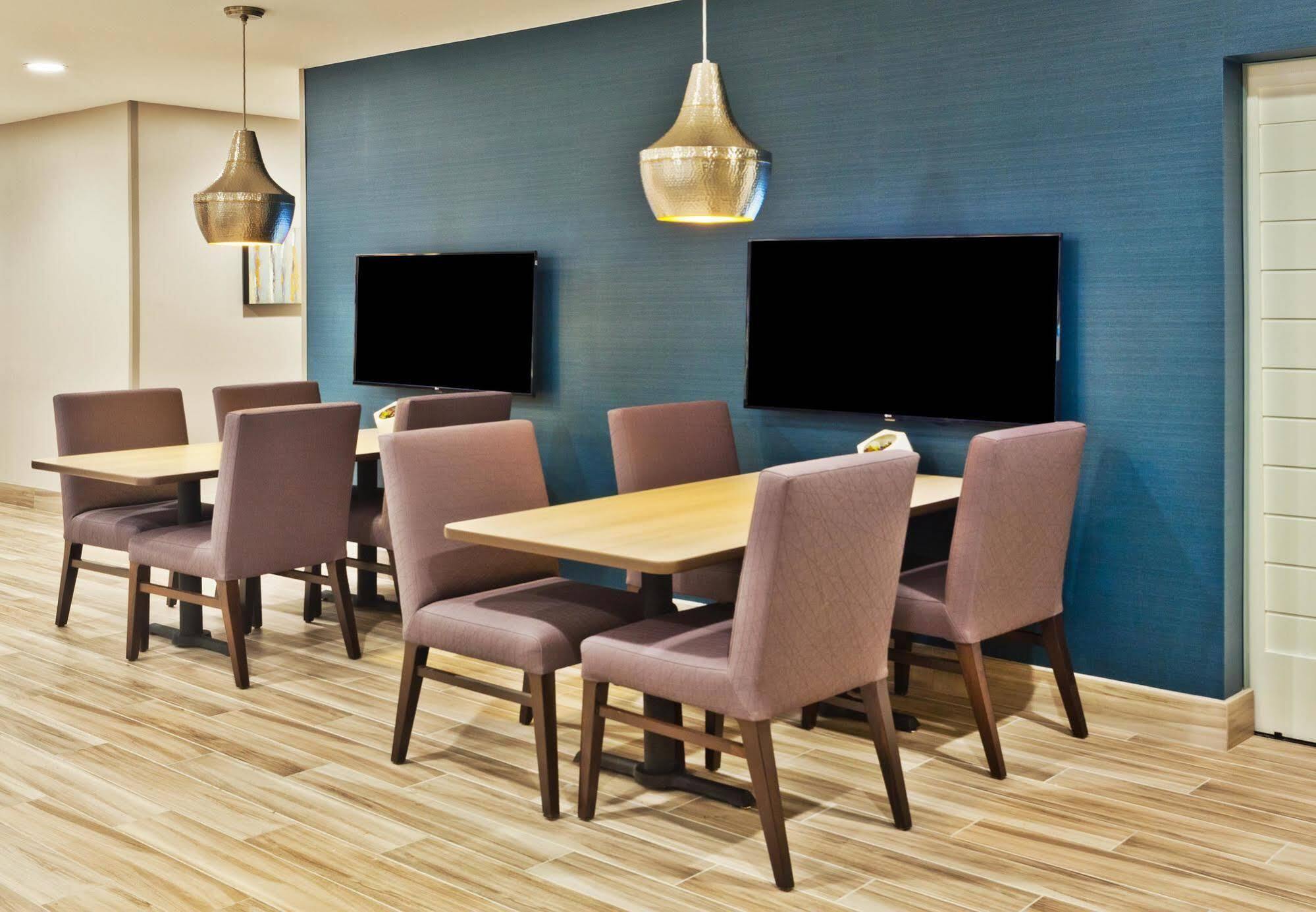 Towneplace Suites By Marriott Montgomery Eastchase Exteriör bild